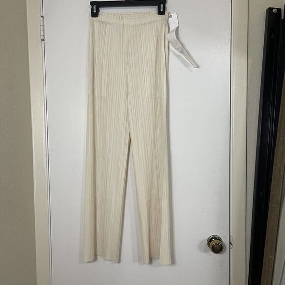 NWT Chicjuly Pleated flowy ivory wide leg palazzo pants size US small - Picture 1 of 6